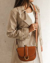 Load image into Gallery viewer, Scarlett Crossbody - Tan