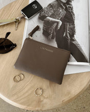 Load image into Gallery viewer, Kuta Cardholder Wallet - Mocha