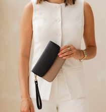 Load image into Gallery viewer, Betty Clutch - Coffee