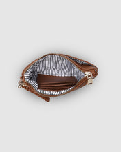 Load image into Gallery viewer, Spencer Travel Purse - Tan
