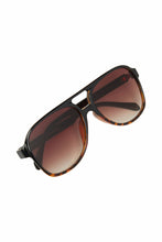 Load image into Gallery viewer, B.Young Wiva Sunglasses - Black/Brown
