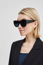 Load image into Gallery viewer, B.Young Wiva Sunglasses - Thick Black
