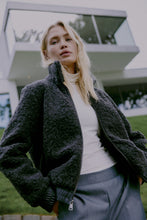 Load image into Gallery viewer, Pamila Roll Neck - Off White
