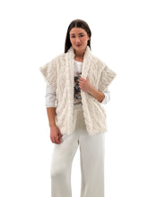 Load image into Gallery viewer, Faux Fur Vest
