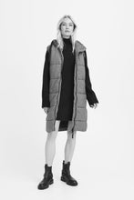 Load image into Gallery viewer, Bomina Long Vest - Grape Leaf
