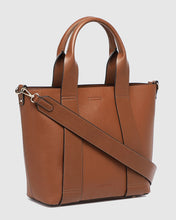Load image into Gallery viewer, Windsor Laptop Bag- Tan
