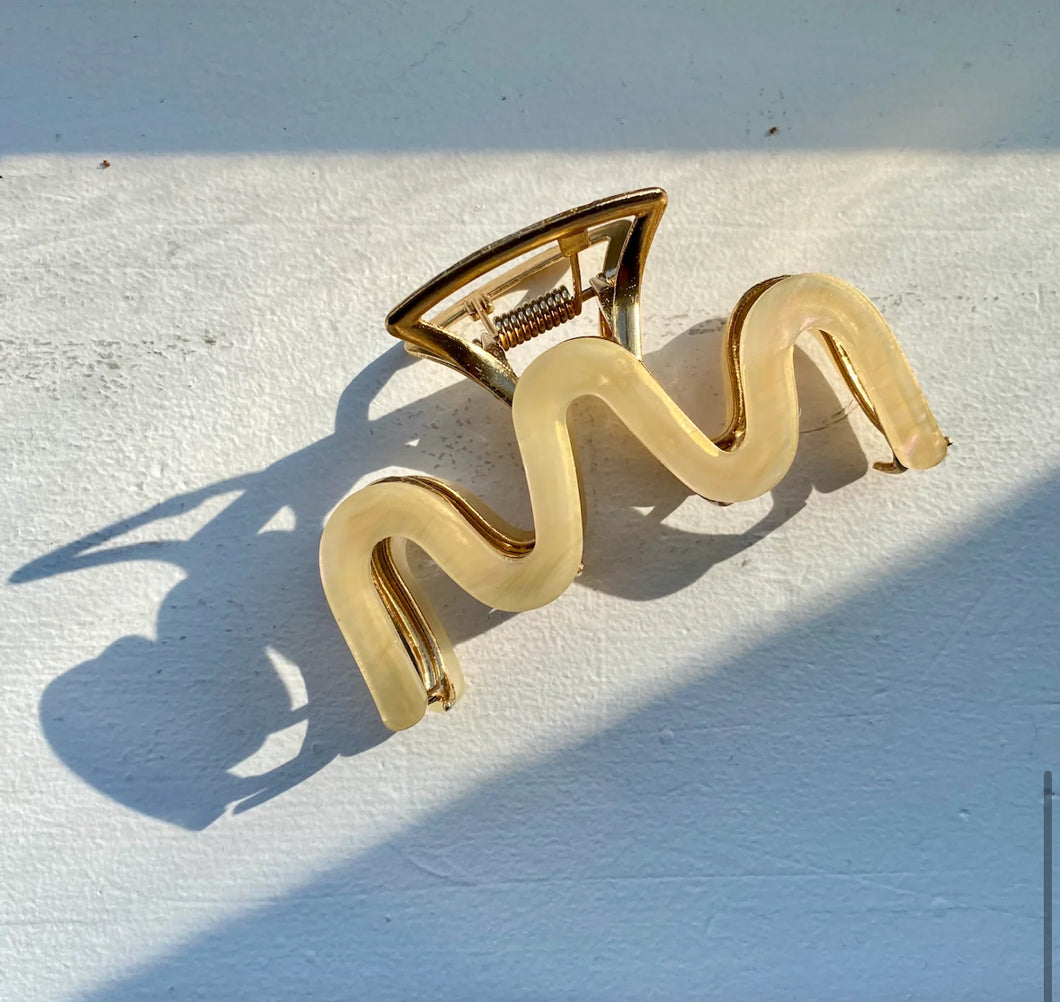 Luxe Squiggle Claw Clip