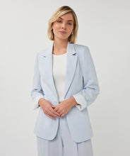 Load image into Gallery viewer, Fine Crinkle Blazer
