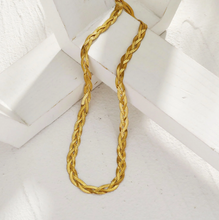 Load image into Gallery viewer, Tara Herringbone Snake Skin Textured Necklace
