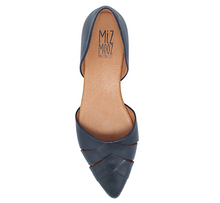 Load image into Gallery viewer, Miz Mooz Jade Flat - Black
