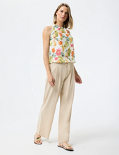Load image into Gallery viewer, Tropical Print Tank
