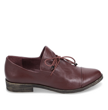 Load image into Gallery viewer, Kotty Slip On - Burgundy
