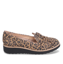 Load image into Gallery viewer, Oclem Loafer - Camel Leopard
