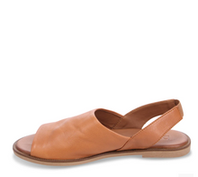 Load image into Gallery viewer, Bueno Hayden Slingback Sandal
