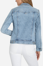 Load image into Gallery viewer, Liverpool Classic Jean Jacket - Lake Elsinore
