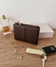 Load image into Gallery viewer, Blondie Wallet - Chocolate
