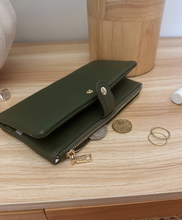 Load image into Gallery viewer, Stella Wallet - Olive
