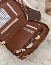 Load image into Gallery viewer, Eden Saddle Wallet - Cognac
