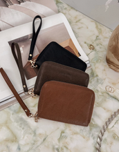 Load image into Gallery viewer, Eden Saddle Wallet - Chocolate
