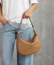 Load image into Gallery viewer, Georgina Shoulder Bag - Honey
