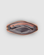 Load image into Gallery viewer, Mandy Wristlet
