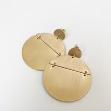 Load image into Gallery viewer, Metallic Sphere Earrings
