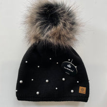Load image into Gallery viewer, Pearl Pom Toque
